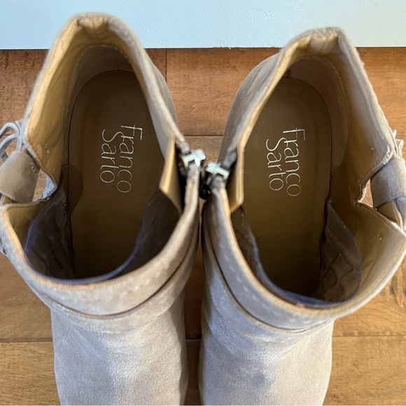 Franco Sarto Tan Heeled Booties w/ Fringe Detail - Size 10 - Picture 5 of 6